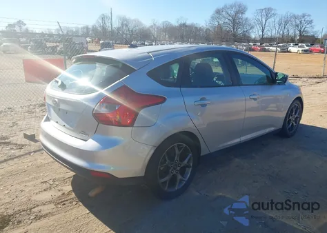 2014 Ford Focus Se z USA, uszkodzony, nr VIN 1FADP3K28EL103031